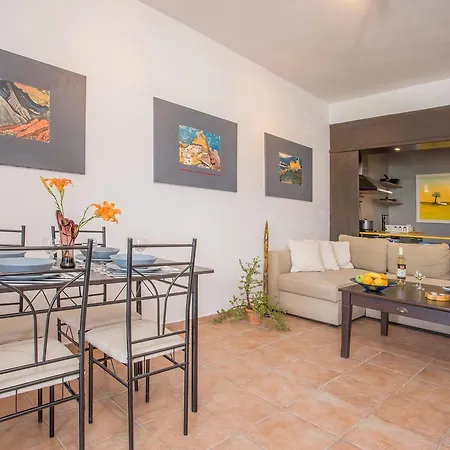 Blue Seaview 75 Sqm On Coast Apartment *