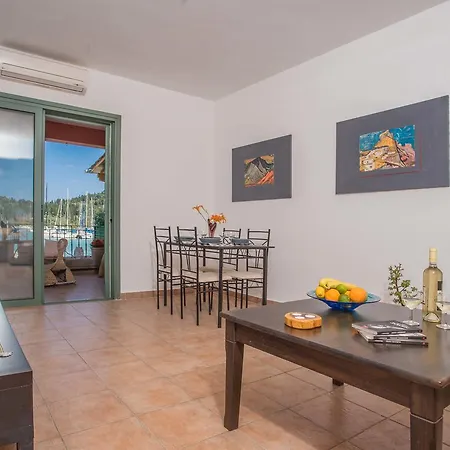 Blue Seaview 75 Sqm On Coast Apartment *